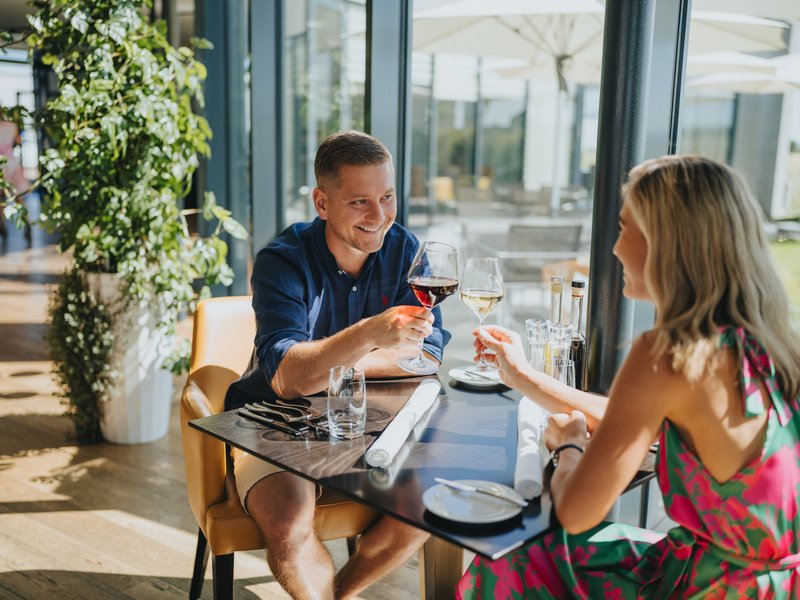 Pobyt na letišti s degustační večeří pro dva