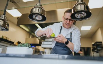 Pobyt na letišti s degustační večeří pro dva