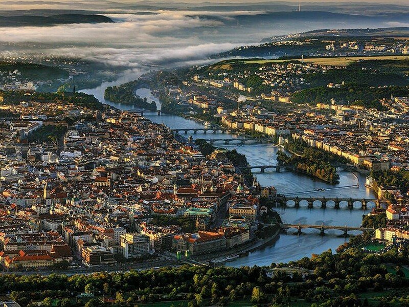 Vyhlídkový let nad Prahou Západ