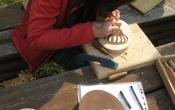 Vyřežte si vlastní misku a odneste si domů originál ze dřeva