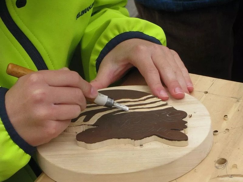 Vyřežte si vlastní misku a odneste si domů originál ze dřeva