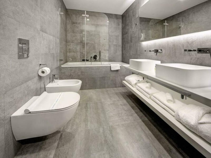 Noc v Tančícím domě s tříchodovou večeří pro 2