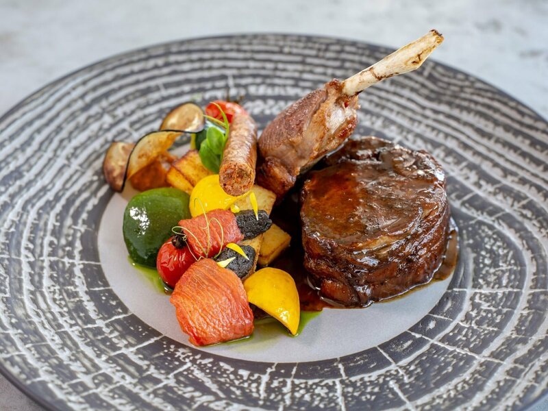 Noc v Tančícím domě s tříchodovou večeří pro 2