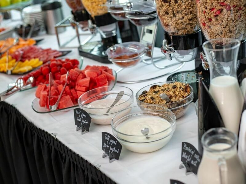 Noc v Tančícím domě s tříchodovou večeří pro 2