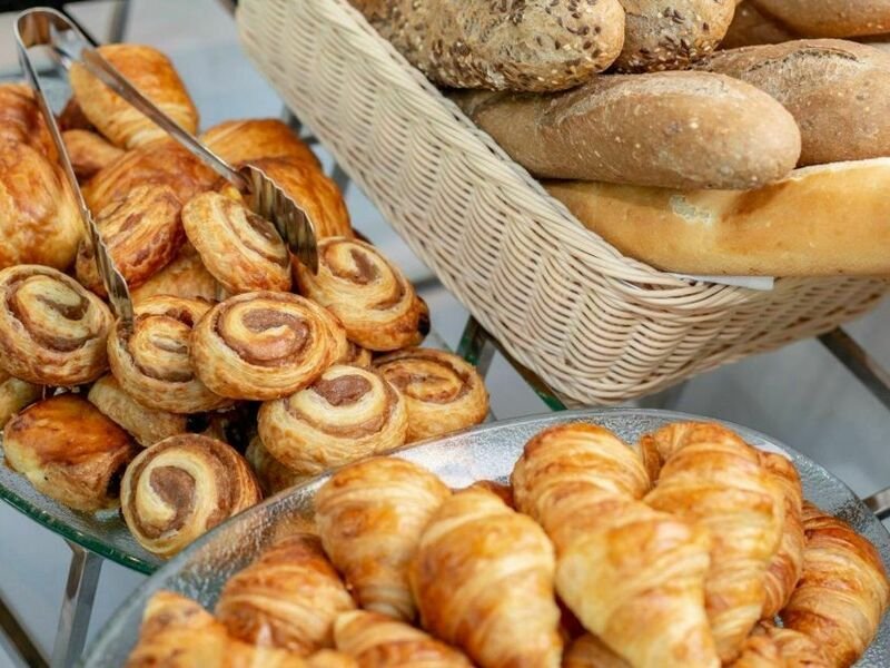 Noc v Tančícím domě s tříchodovou večeří pro 2