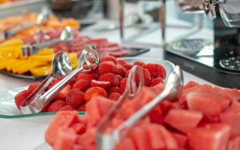 Noc v Tančícím domě s tříchodovou večeří pro 2