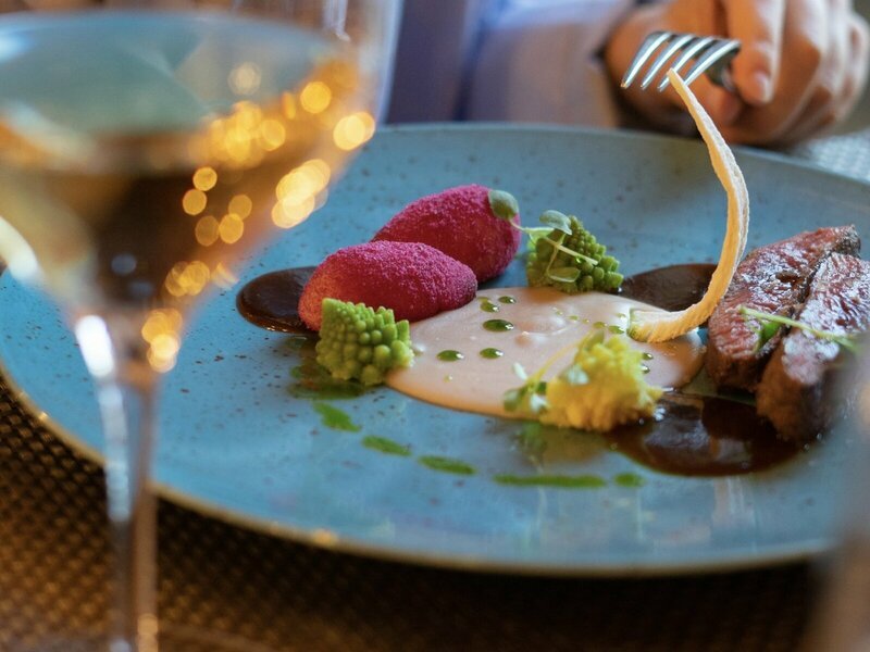 Noc na zámku Chateau St. Havel + 6chodové menu pro 2, Praha