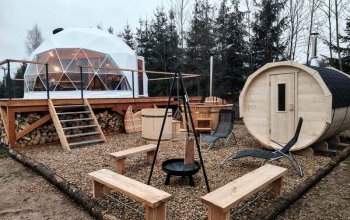 Romantický glamping s wellness a adrenalinem v Krkonoších