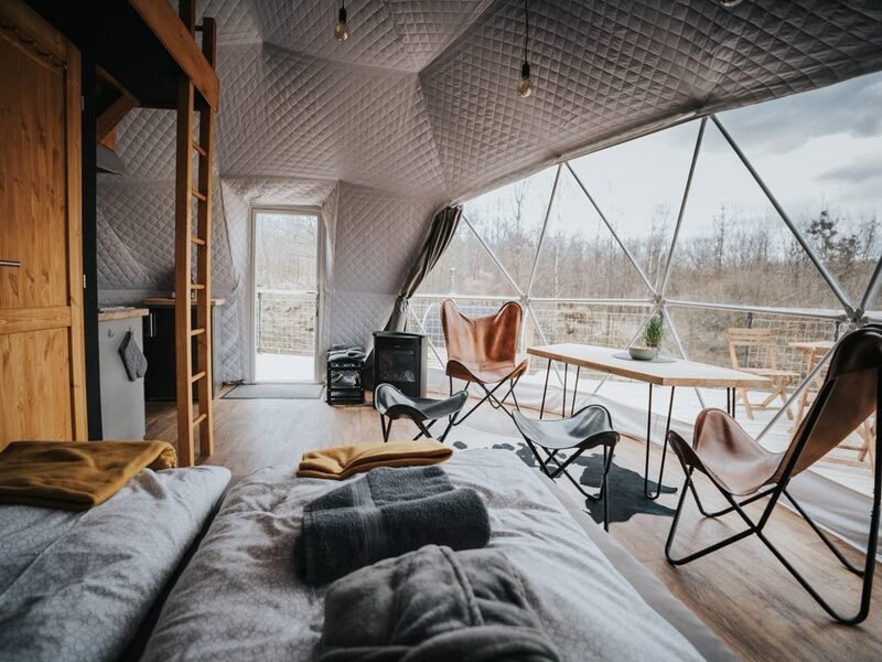 Romantický glamping s wellness a adrenalinem v Krkonoších