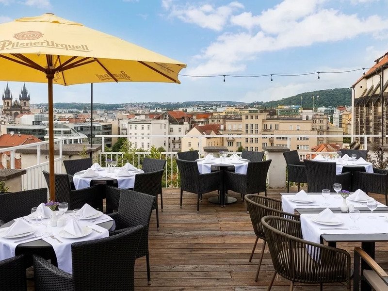 Dárkový voucher do rooftop restaurace v centru Prahy