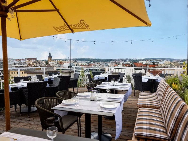 Dárkový voucher do rooftop restaurace v centru Prahy
