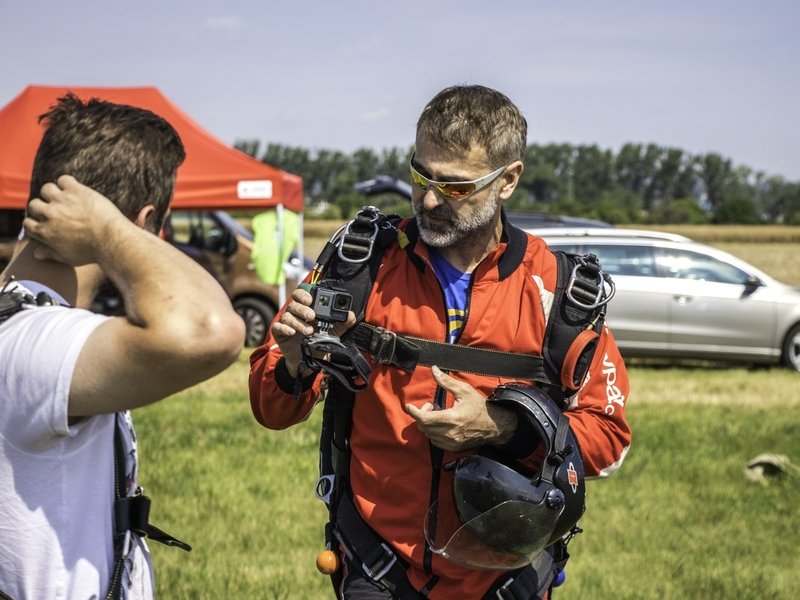 Tandemový seskok padákem