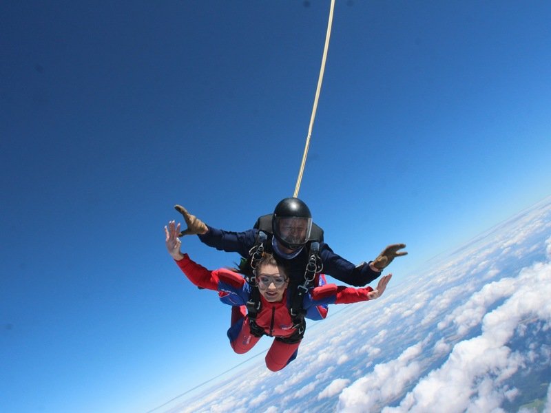 Tandemový seskok padákem