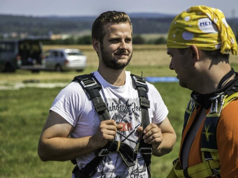 Tandemový seskok padákem