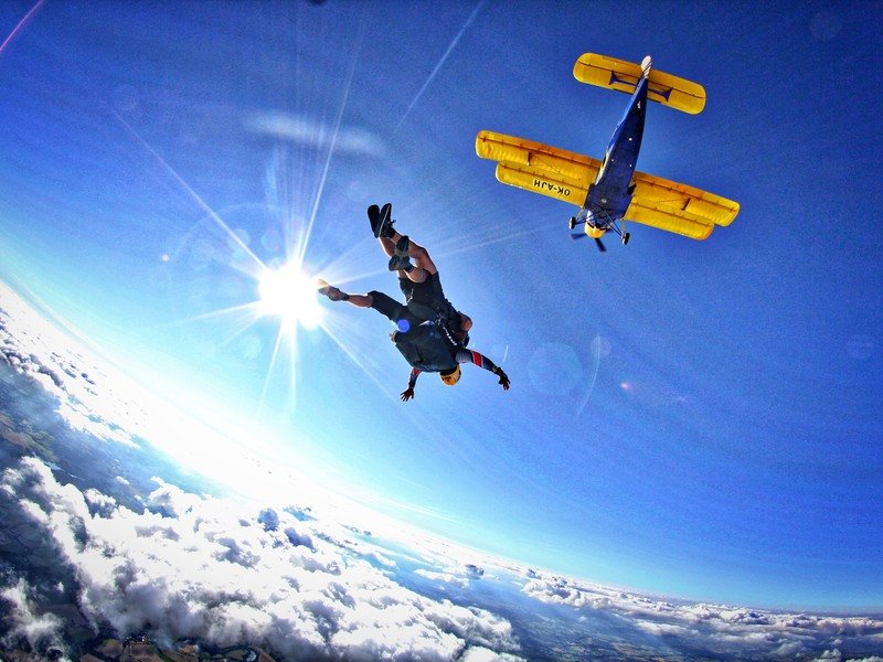 Tandemový seskok padákem