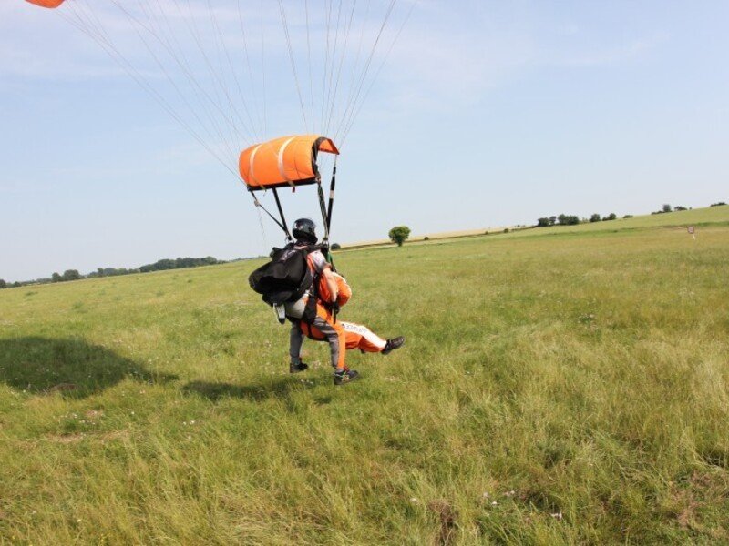 Tandemový seskok z 6 kilometrů