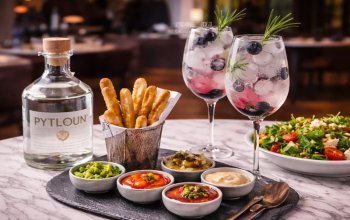 Romantické aperitivo s koktejlem v restauraci Zlatý Kohout