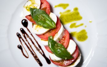 Romantická večeře v iglú s vínem v Krkonoších