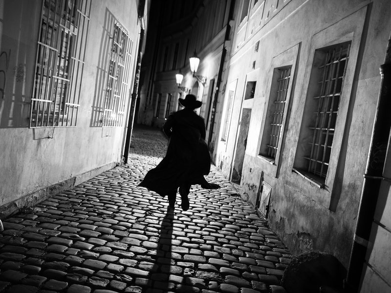 Venkovní úniková hra: Tajemný podezřelý