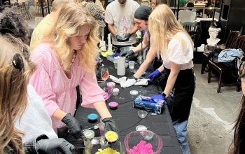 Kreativní workshop: Výroba koupelových bomb + abstraktní malování