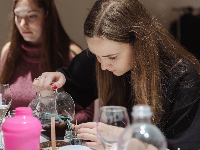 Kreativní kurz: Výroba přírodních svíček + gravírování skla