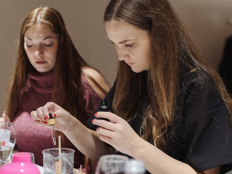 Kreativní kurz: Výroba přírodních svíček + gravírování skla