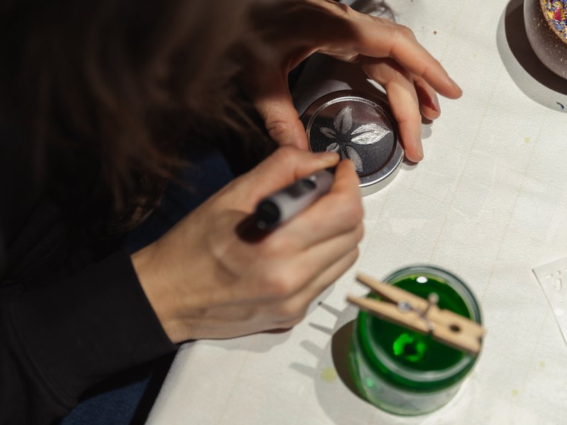 Kreativní kurz: Výroba přírodních svíček + gravírování skla