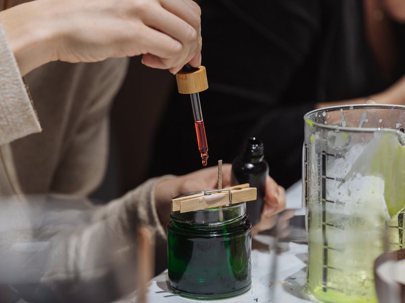 Kreativní kurz: Výroba přírodních svíček + gravírování skla