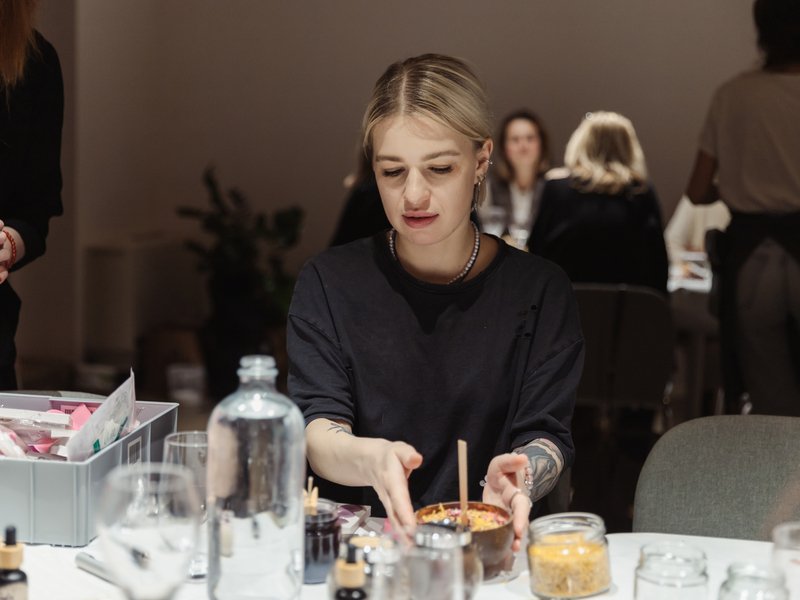 Kreativní kurz: Výroba přírodních svíček + gravírování skla