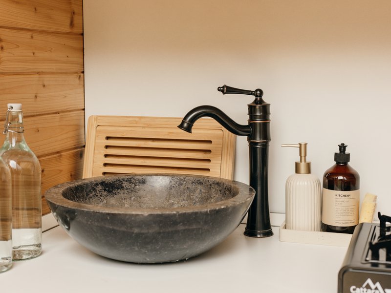 Klidný glamping pro dva mezi jabloněmi