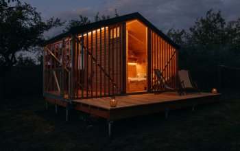 Klidný glamping pro dva mezi jabloněmi