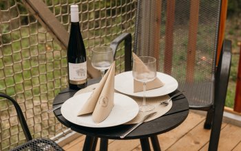 Klidný glamping pro dva mezi jabloněmi