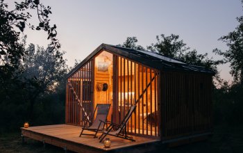 Klidný glamping pro dva mezi jabloněmi