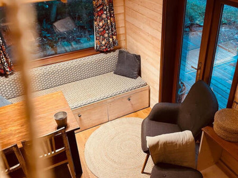 Tiny house mezi stromy v Jizerských horách