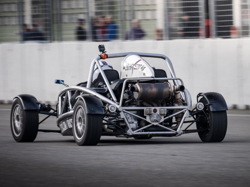 Jízda na okruhu v Ariel Atom