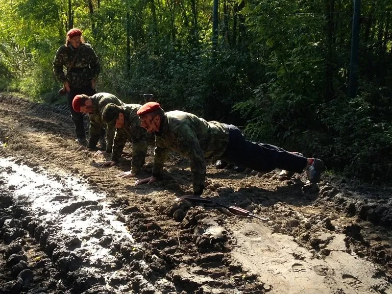 Army drill aneb Zpátky na vojnu