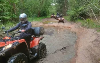 Extrémní jízda na čtyřkolce