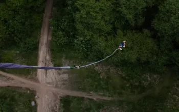 Bungee jumping z nejvyššího mostu ČR