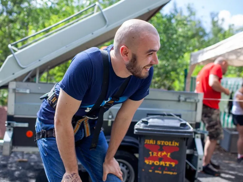 Bungee jumping z nejvyššího mostu ČR