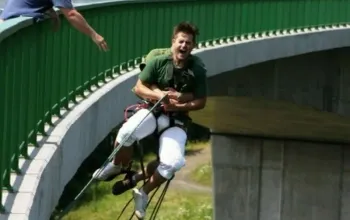 Chomutov: Bungee jumping na Kienově houpačce