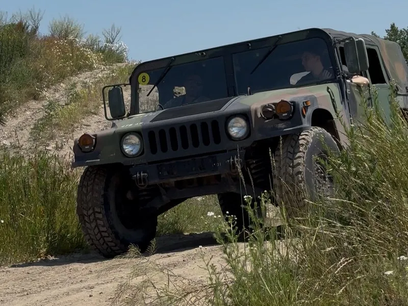 Řízení legendárního vozu Humvee