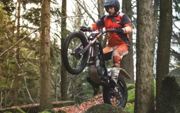 Motorky na trialové trati s mistrem ČR: Pardubický kraj