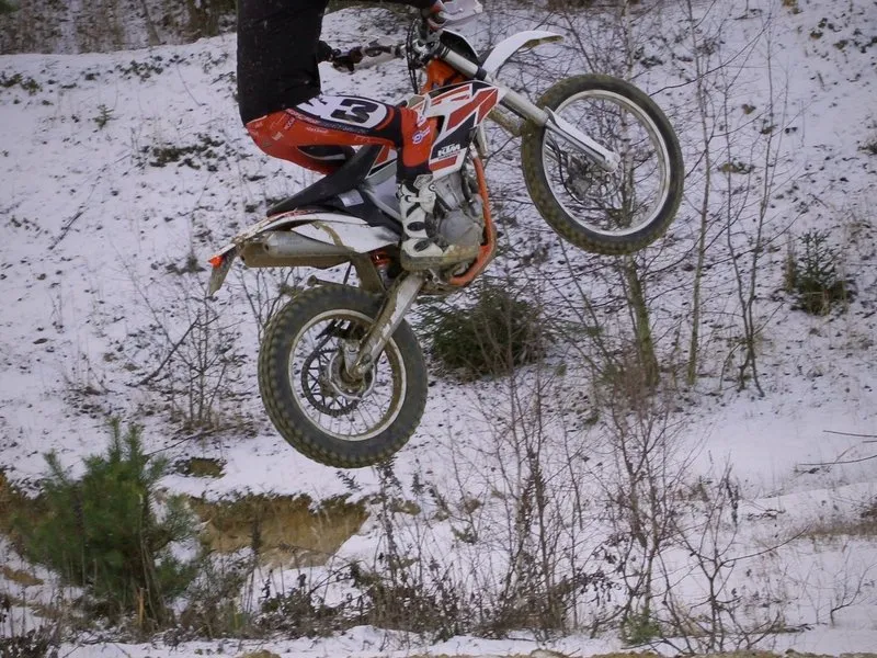Motorky na trialové trati s mistrem ČR: Pardubický kraj