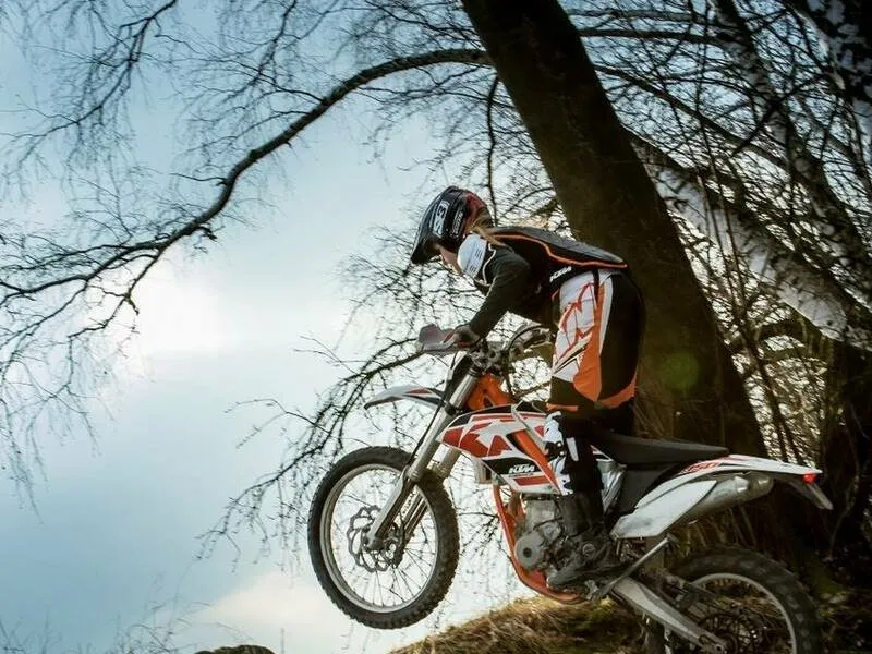 Motorky na trialové trati s mistrem ČR: Pardubický kraj