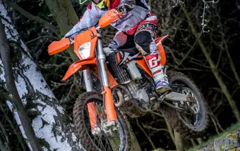 Motorky na trialové trati s mistrem ČR: Pardubický kraj