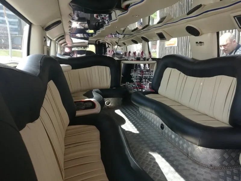 Párty jízda v Hummer limuzíně