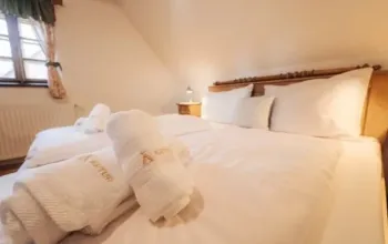 Romantický pobyt v roubence s vlastní vířivkou