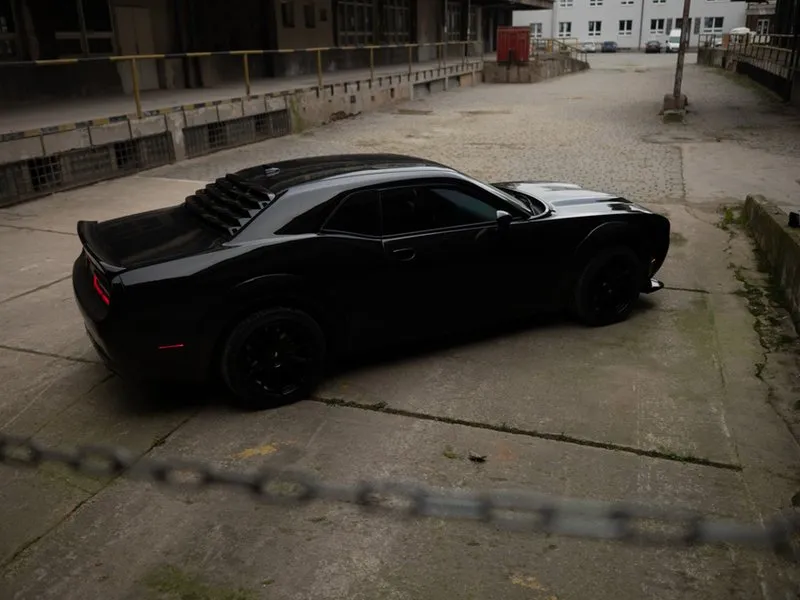 Zážitková jízda autem Dodge Challenger