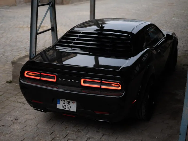 Zážitková jízda autem Dodge Challenger