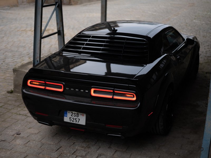 Zážitková jízda autem Dodge Challenger